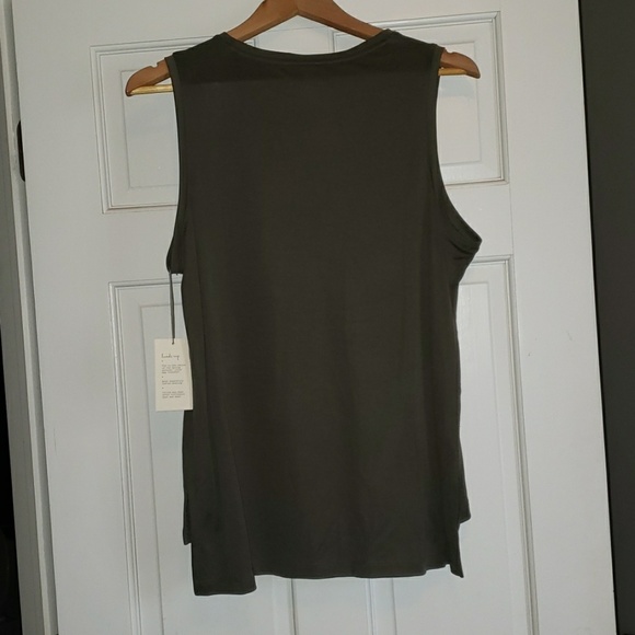 Tank - Picture 2 of 2